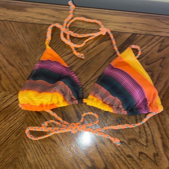 Xhilaration bikini top - Picture 1 of 4